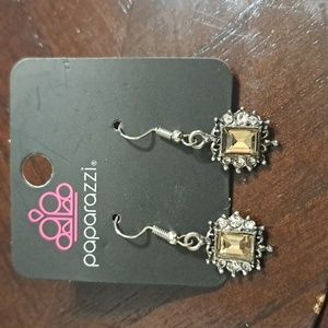 Paparazzi dangle earrings